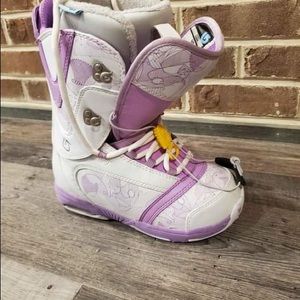 Girl’s Burton Snowboarding Boots